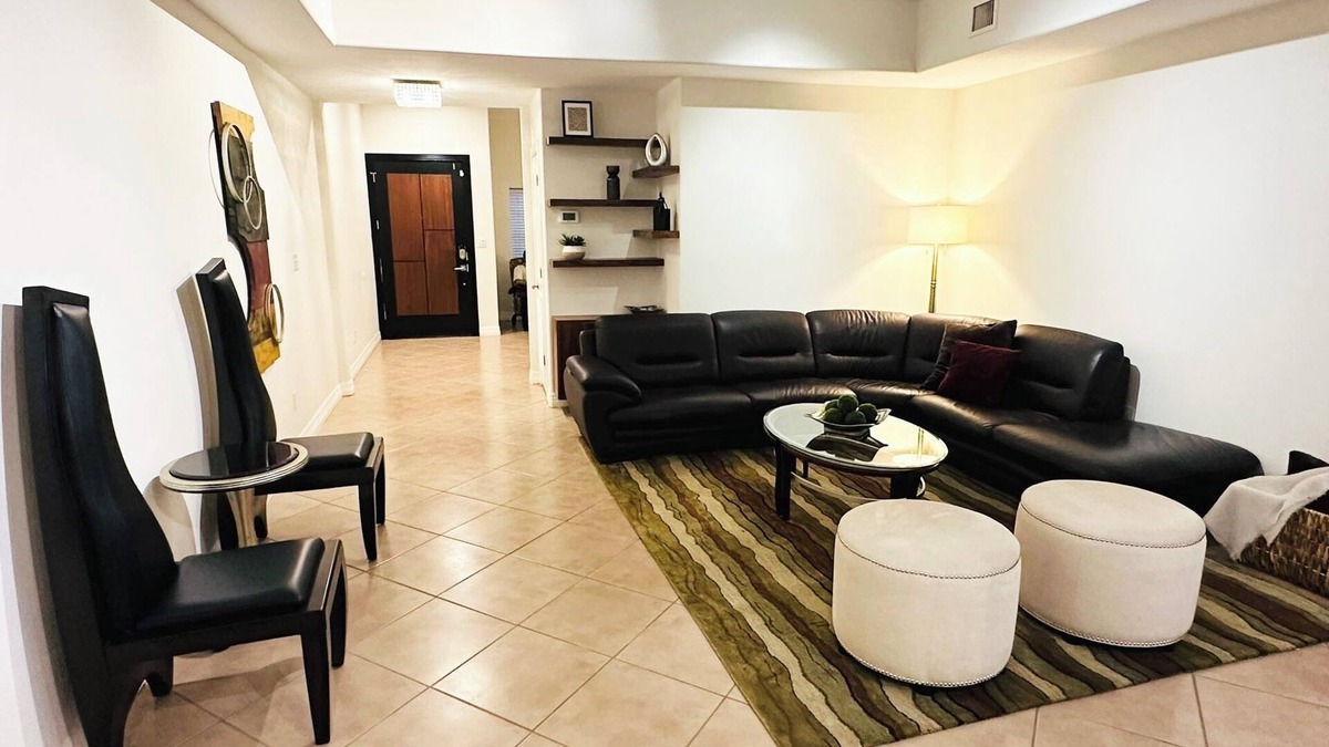 Mission House | 5 bed/4.5 bath family home with office space @ Cimarron. Excellent location!