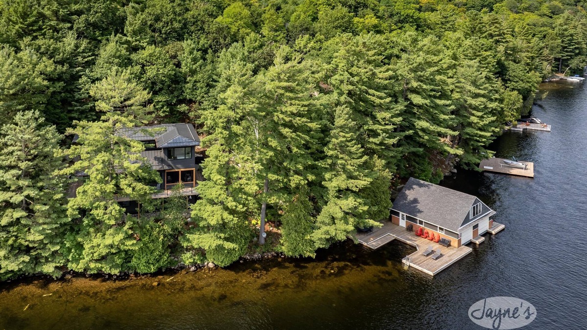 Rosseau Cottage | 5 bed 4 bath cottage on Lake Rosseau