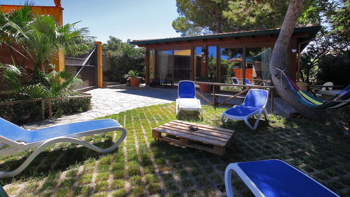 Campofelice di Roccella Villa | 5 Bedrooms, 4 Bathrooms, WiFi, Garden, Barbecue, Outside Kitchen, Public Pool