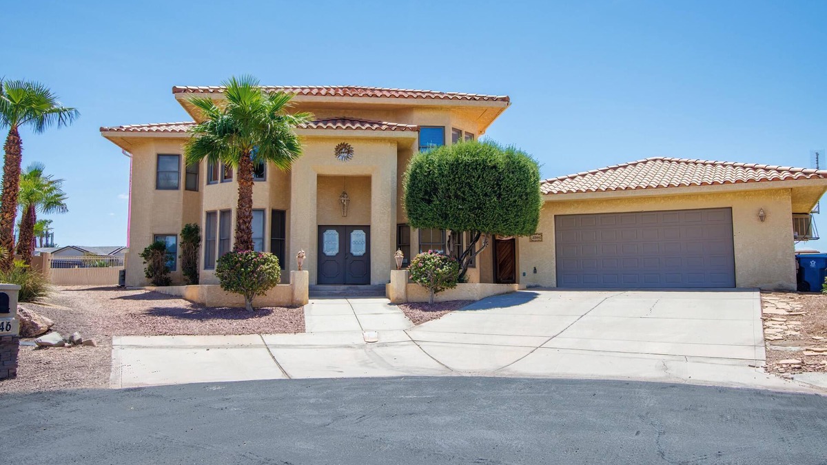 Residential Estates House | 5 bedroom/3 Bath/Foosball, Pool table, Pool and Mini Golf
