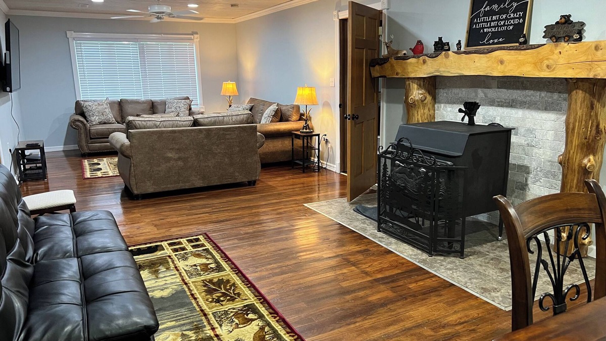 Port Huron House | 5 bedroom, 3 bath, beautiful hickory kitchen, large living space, sleeps 14