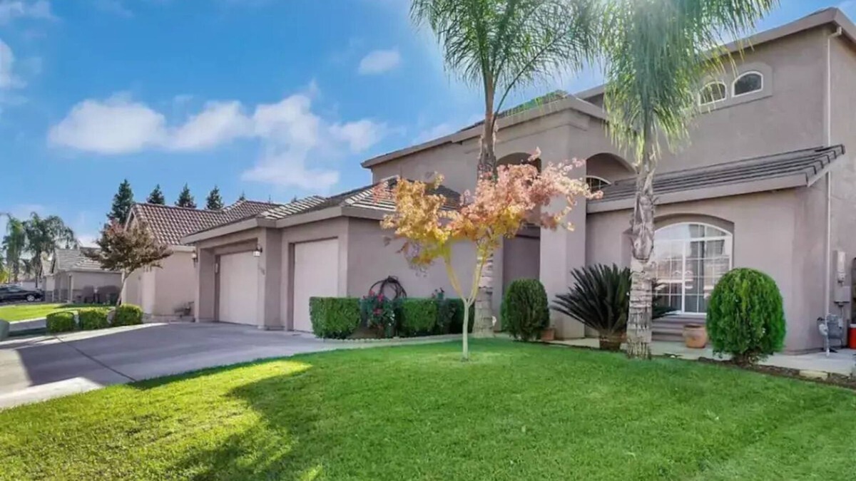 Yuba City House | 5 bedroom 3 bathroom 30 mins from Sacramento