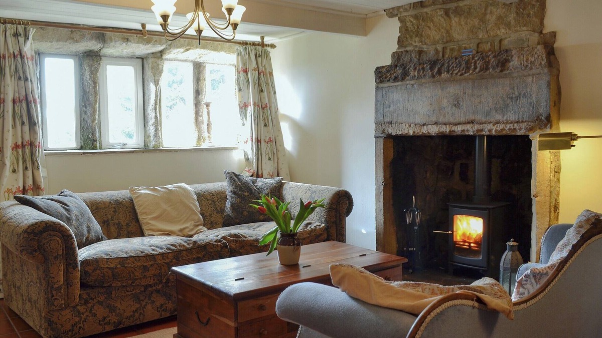 Hebden Bridge Cottage | 5 bedroom accommodation in Colden, near Hebden Bridge