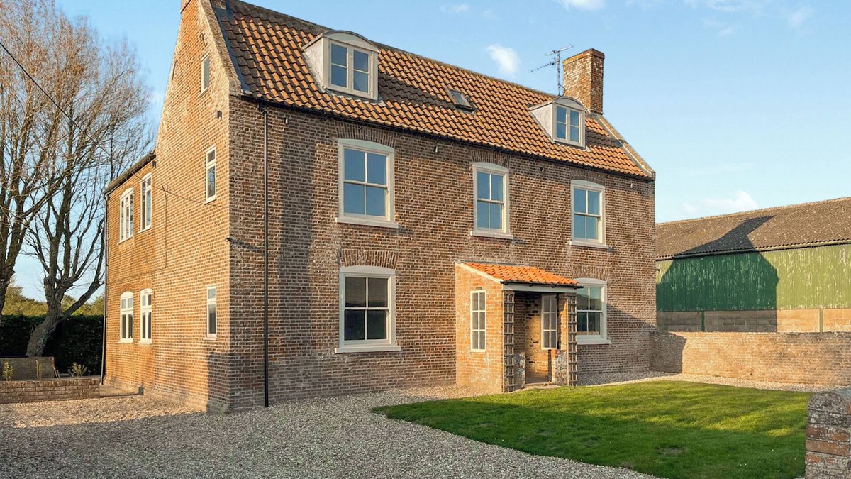 Frampton Cottage | 5 bedroom accommodation in Wyberton