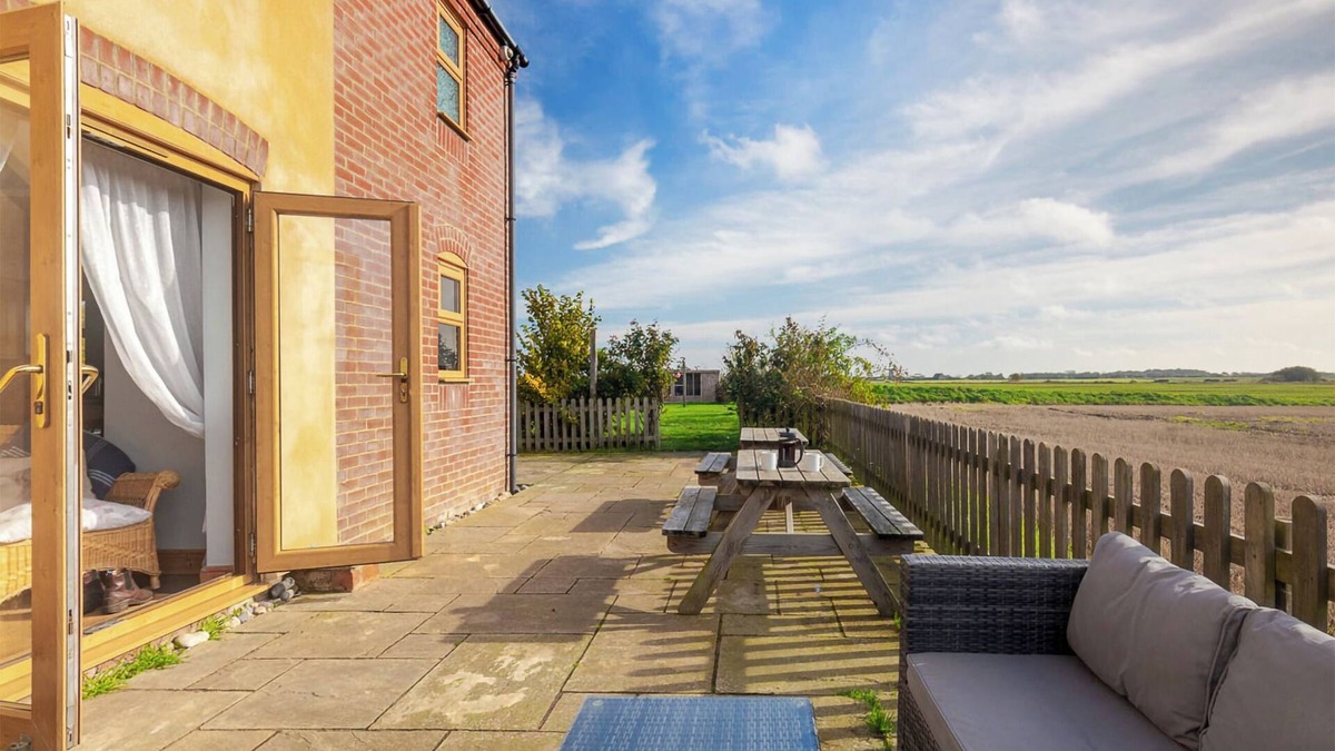 Sea Palling Cottage | 5 bedroom accommodation in Sea Palling, near Happisburgh