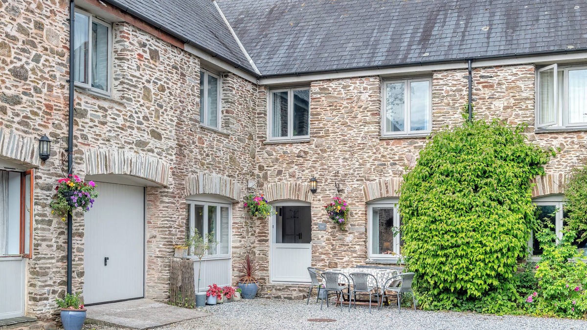 Chillington Cottage | 5 bedroom accommodation in Slapton