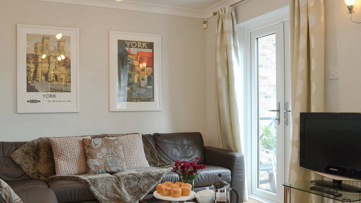York Cottage | 5 bedroom accommodation in York