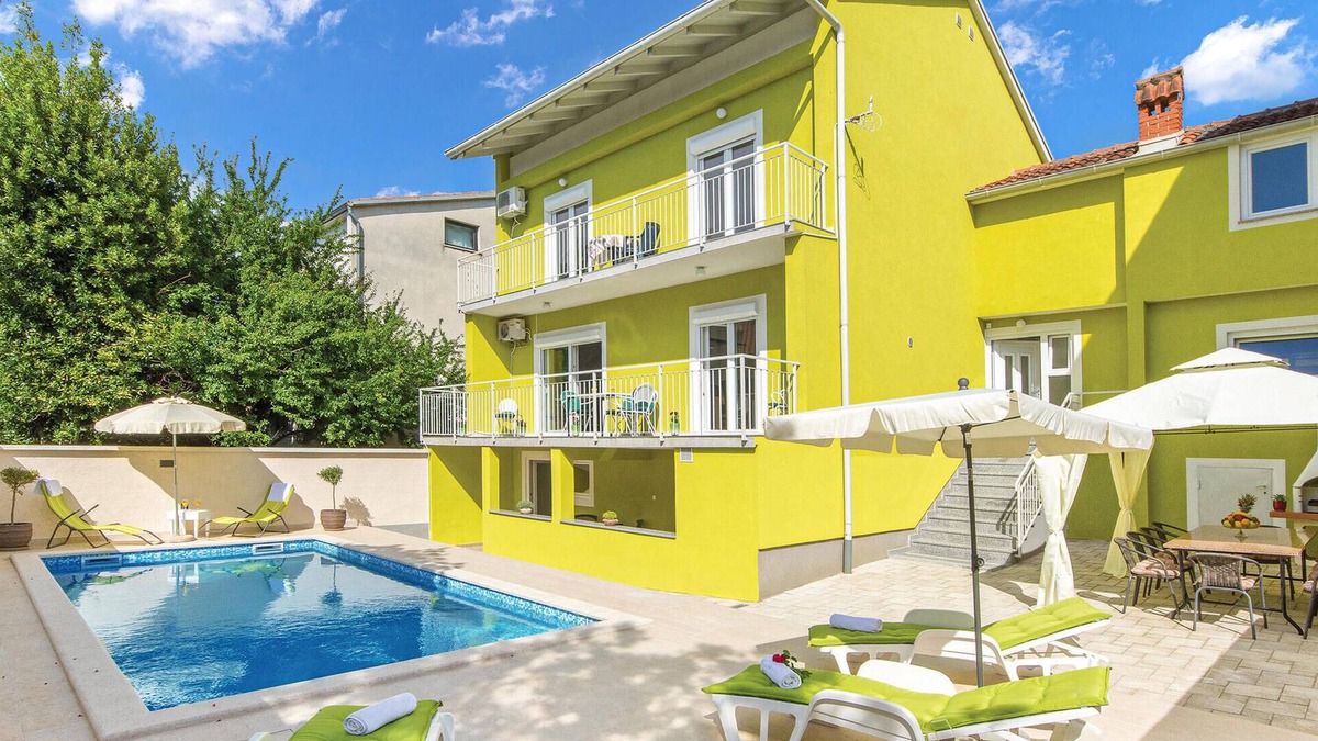 Valdebek House | 5 bedroom awesome home in Pula