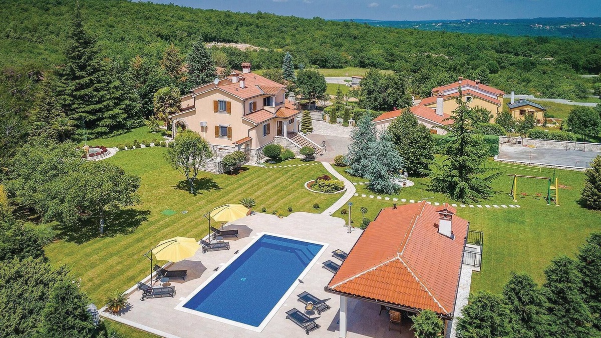 Rogocana House | 5 bedroom beautiful home in Labin