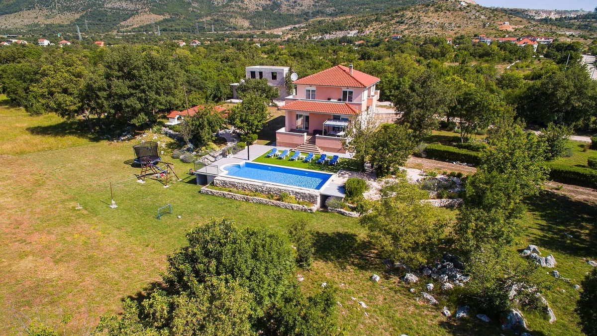 Dugopolje House | 5 bedroom cozy home in Dugopolje