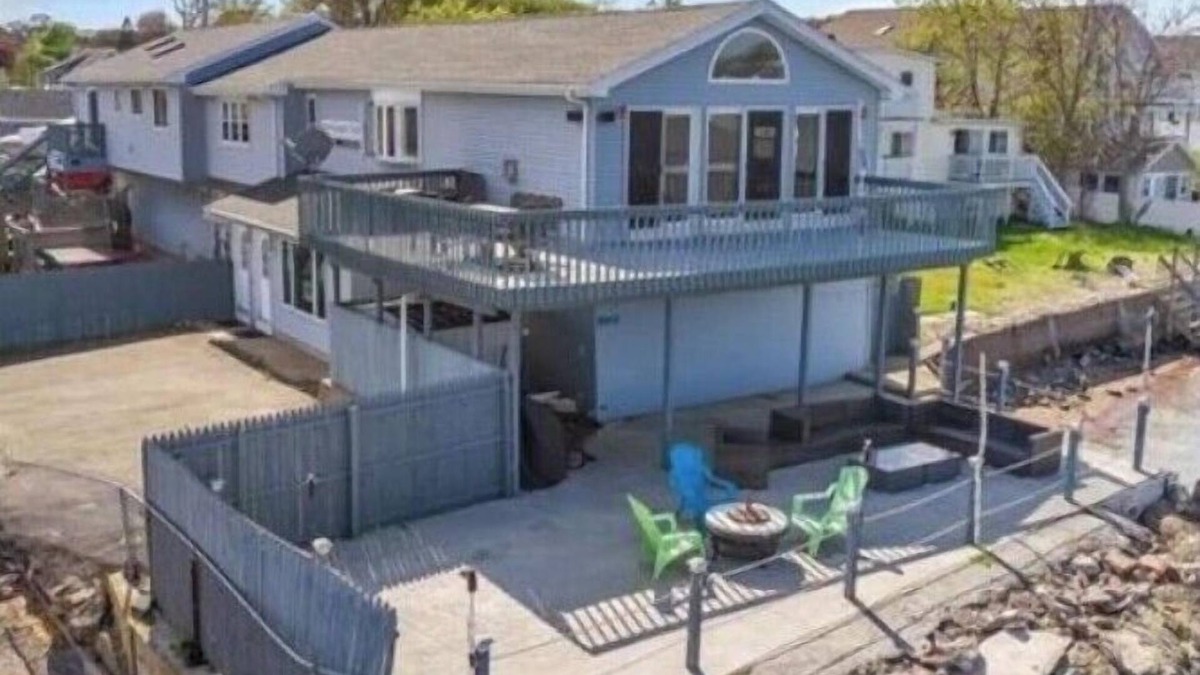 West Haven House | 5 Bedroom Direct Waterfront Live.Work.Play Property