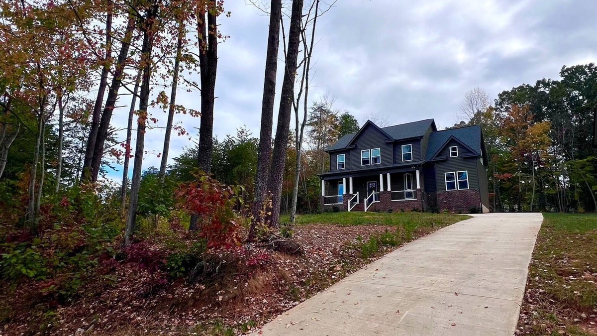 Westport House | 5 Bedroom Family Home in Denver - Westport - Lake Norman