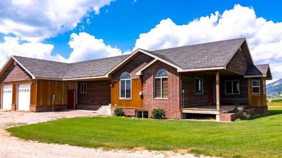 Thayne Other | 5-bedroom farmhouse near Thayne with WiFi, Near Yellowstone & Grand Teton Parks.