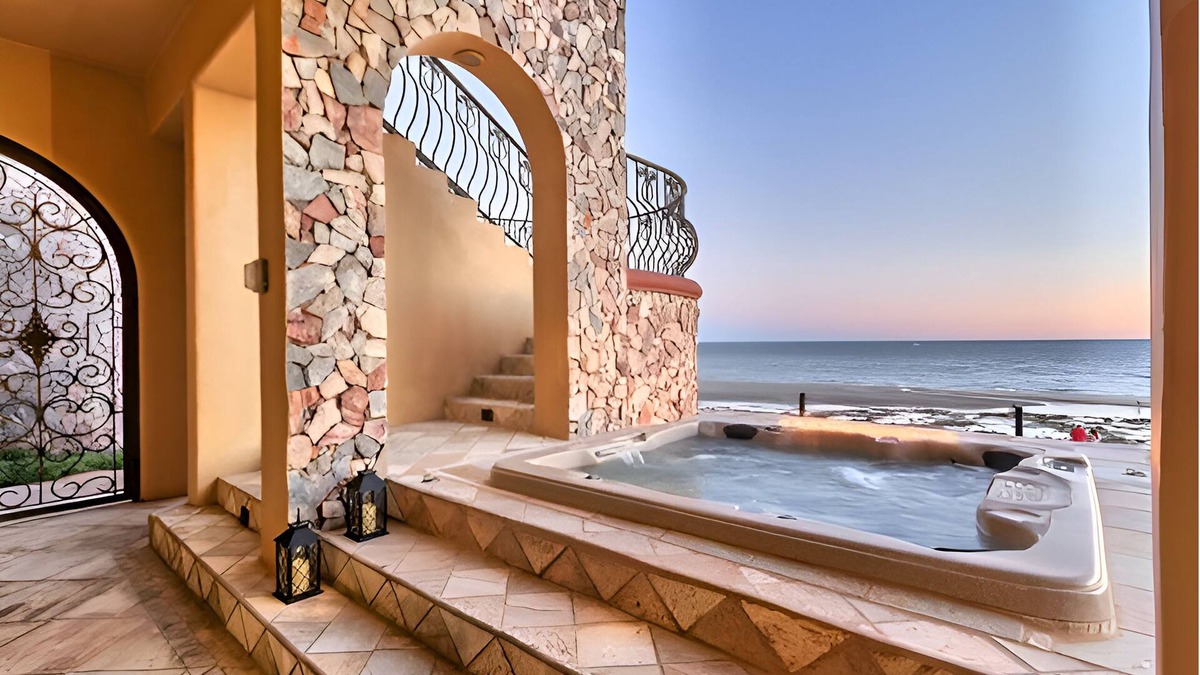 Sandy Beach House | 5-bedroom home in the 5-star Resort of Bella Sirena, Puerto Peñasco on the Beach