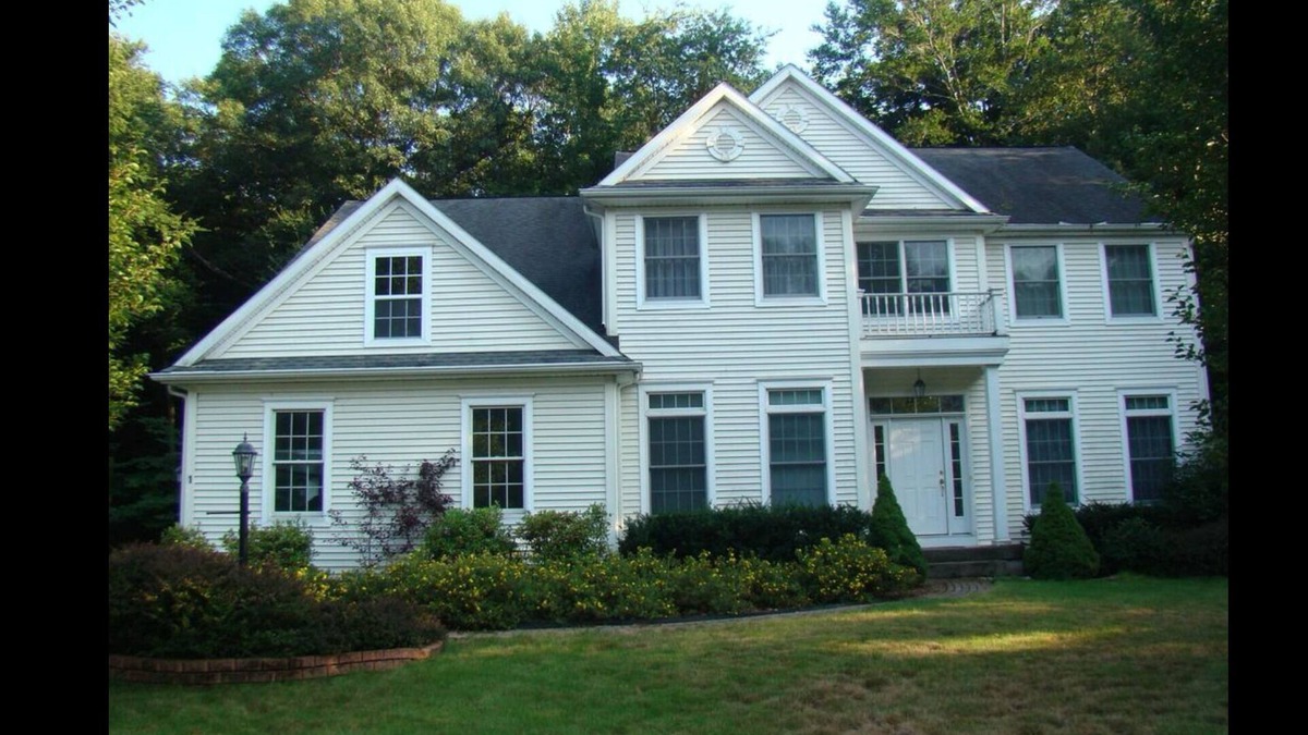 Clifton Park House | 5 bedroom House.15 mins to Everything Albany,Schenectady,Saratoga Race track!