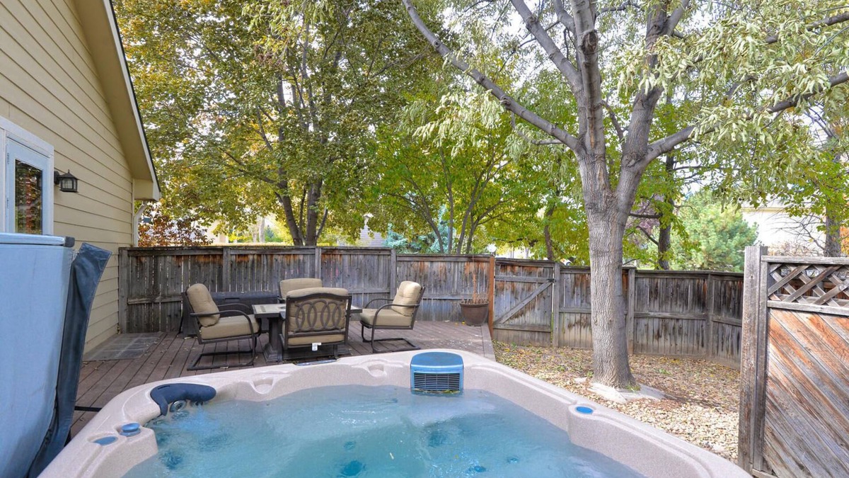 Fort Collins House | 5 Bedroom house with a Hot Tub and Home Theater!