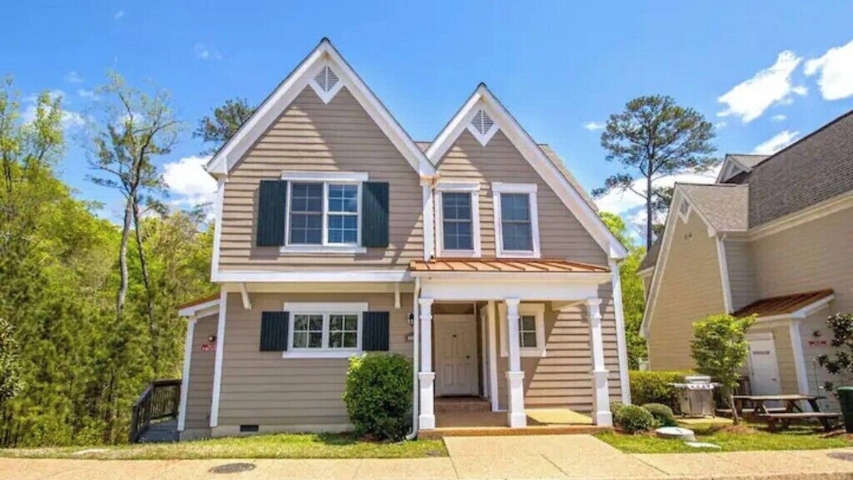Lackey Resort | 5 Bedroom Luxury Estates: Spinnaker Resort-Williamsburg Va. Home Away From Home.