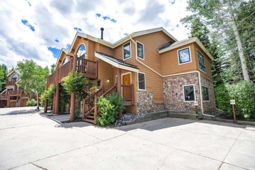 Four O'Clock House | 5 Bedroom Luxury Townhome Near Snowflake Lift In Breckenridge - Walk To Lift!