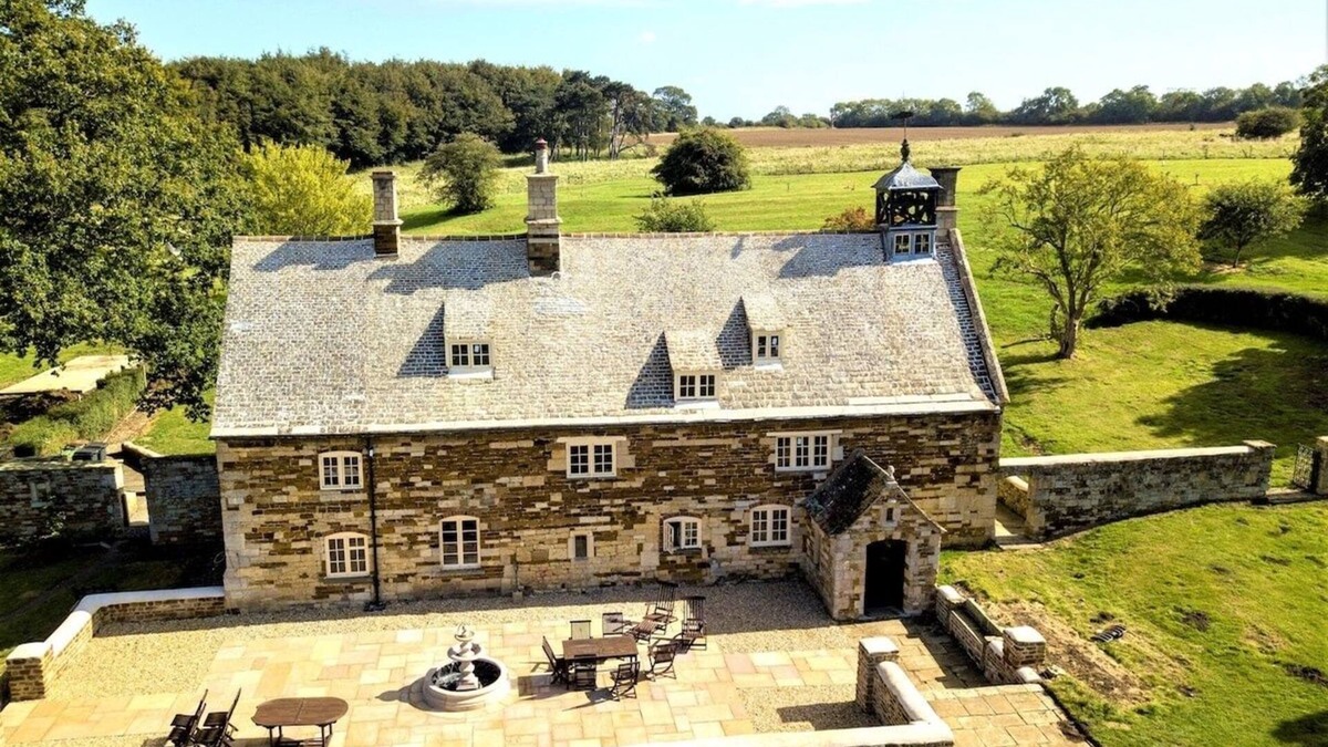Croxton Kerrial Cottage | 5 bedroom Manor with idyllic countryside views