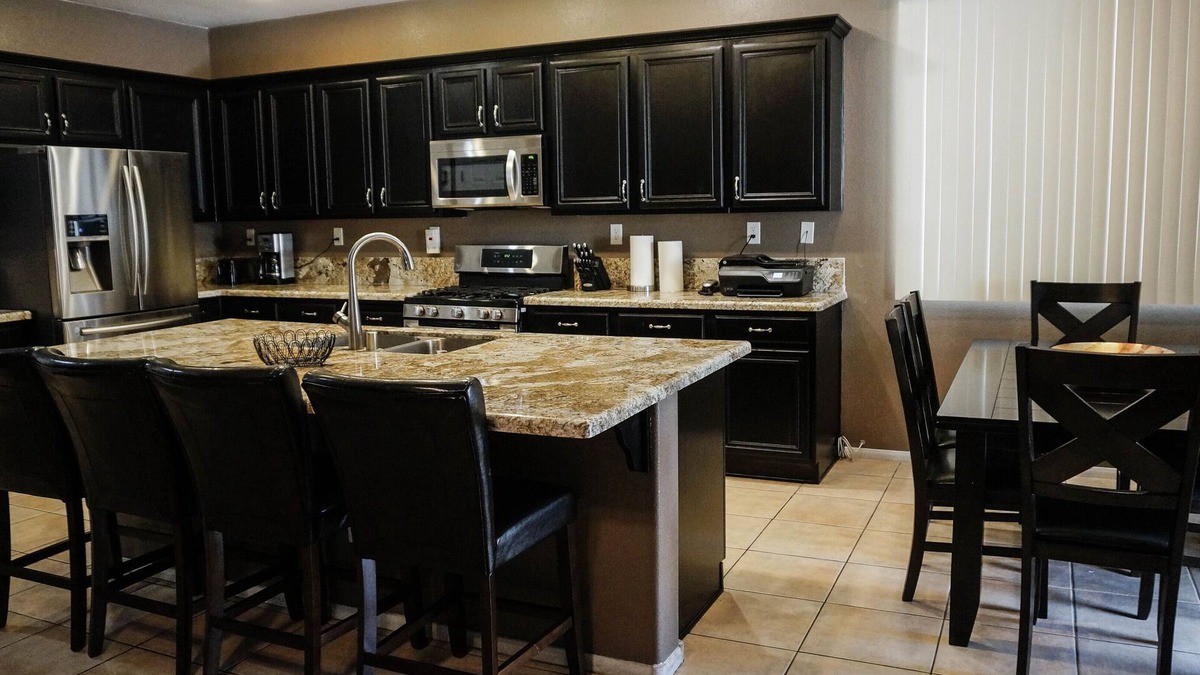 Rhodes Ranch House | 5 Bedroom, Pool Table, Pool/Spa, 8.2 miles to Las Vegas Strip & 13.2 to airport