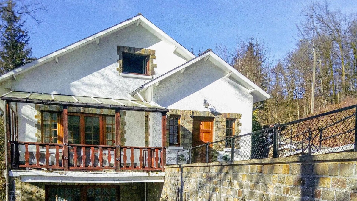 Gembes House | 5 bedroom stunning home in Rochehaut