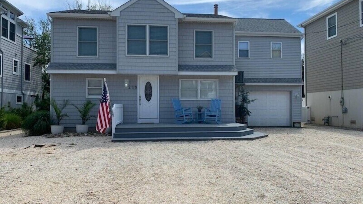 Surf City House | 5 Bedroom Surf City Gem - 2 short blocks to the beach and bay views.
