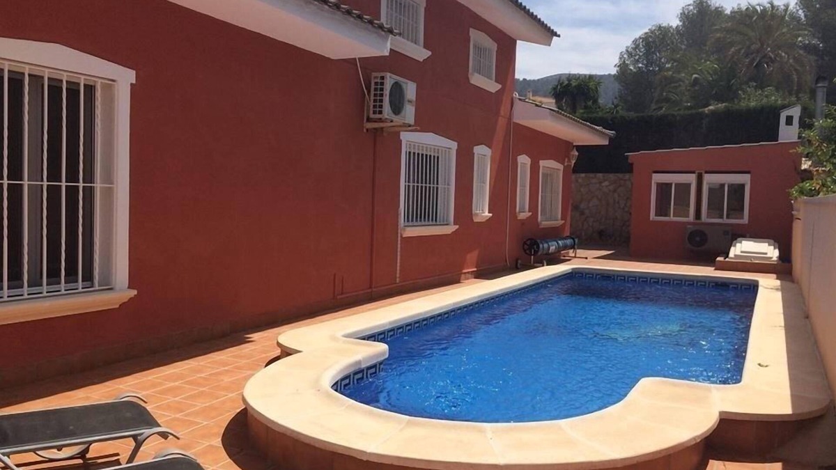 Rincon de Loix Villa | 5-Bedroom Villa in Rincon de Loix, Benidorm | Games Room