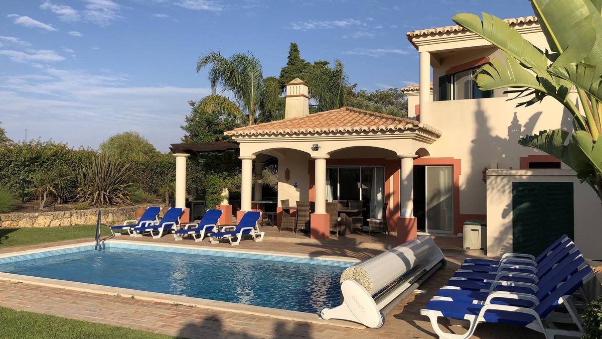 Estombar Villa | 5 Bedroom Villa with heated pool - Gramacho Golf Course, Algarve