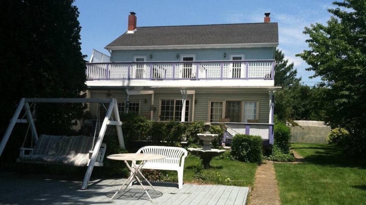 Pearl Beach House | 5 Bedrooms! 5 Bathrooms! 300 Foot Dock! Waterfront! Family-Friendly!
