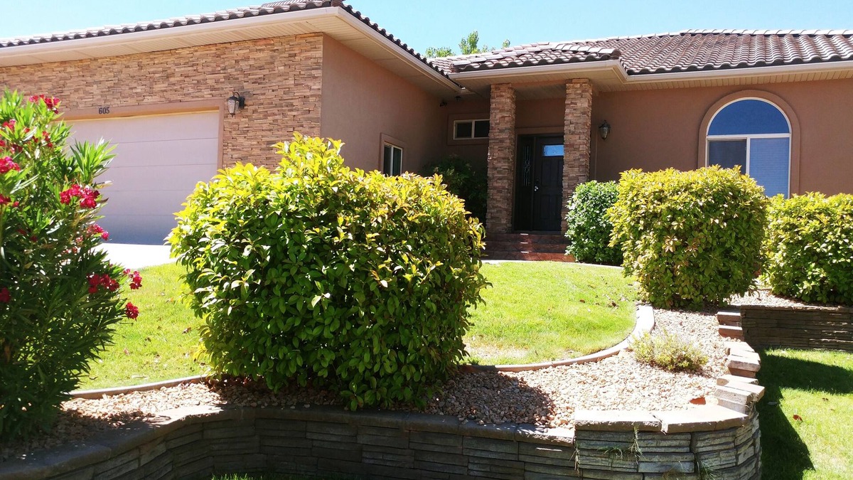 Page House | 5 BR/4 BA Home for Large Groups near Lake Powell/Antelope Canyon/Horseshoe Bend