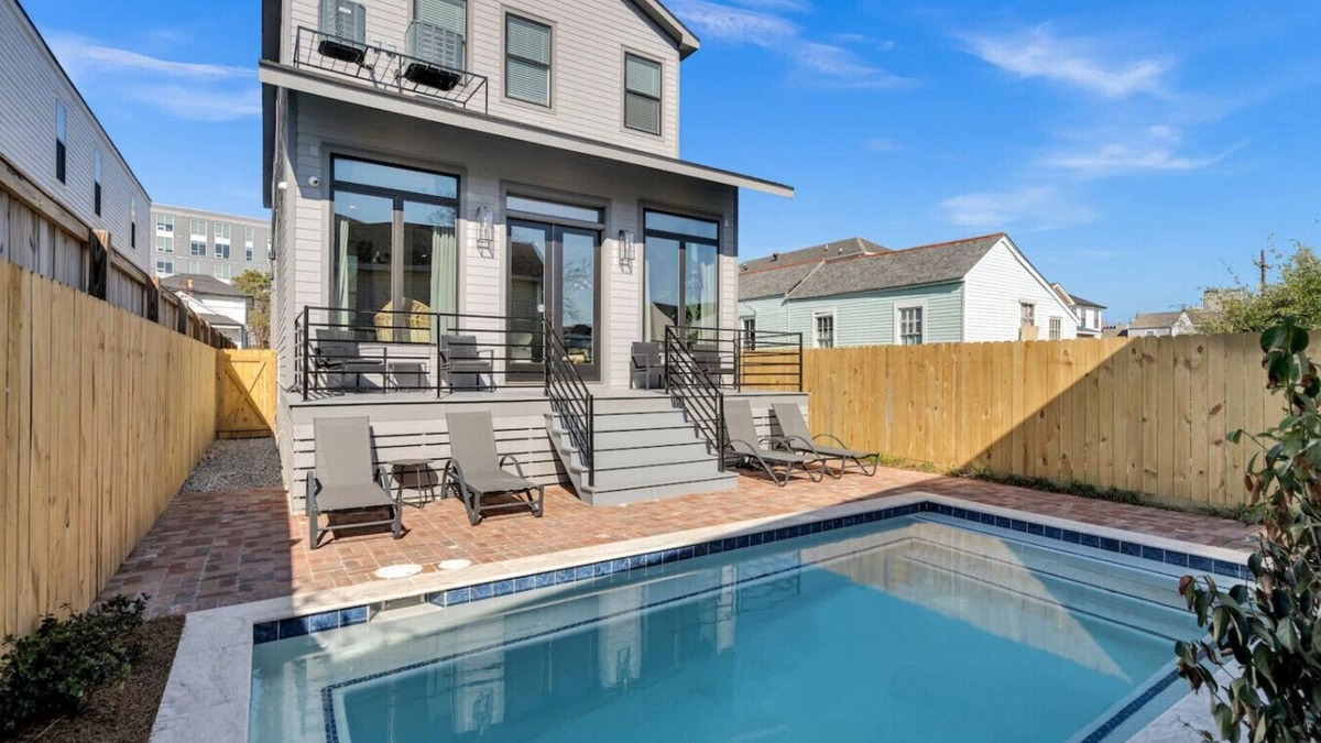 Tulane - Gravier House | 5 BR, Minutes to French Quarter & Superdome - Pool
