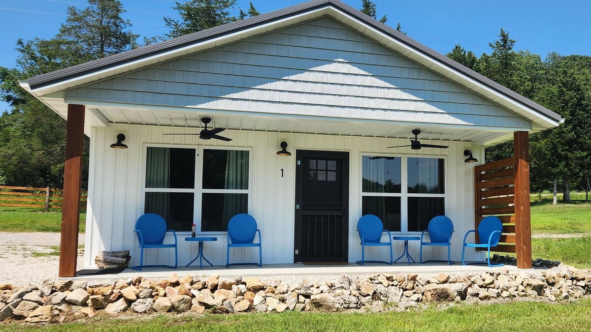 Ste Genevieve House | 5 Charles Farms Cabin #1
