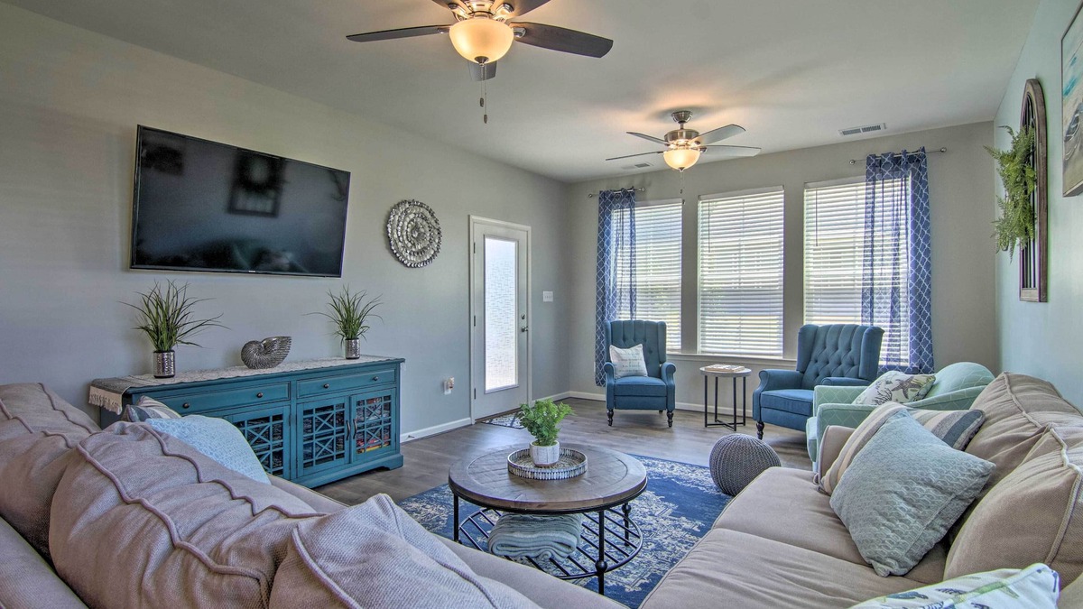 Millville House | 5 Mi to Bethany Beach Boardwalk: Home w/Patio!