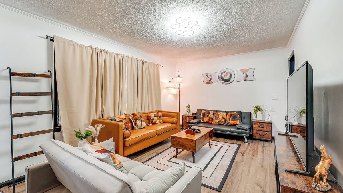 Marietta House | 5 Mi to Town: Pet-Friendly Retreat in Marietta!