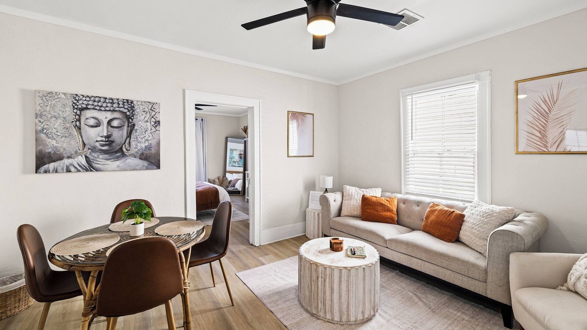 Cuyler - Brownsville Apartment | 5 Min Drive to Downtown! Modern 2BR in Savannah!