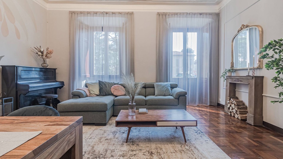 Como Apartment | [5 min Historic Center] Luxury White Lotus Mansion