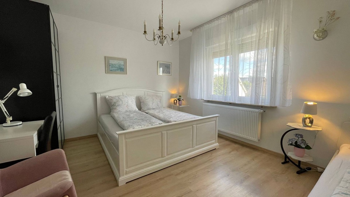 Metternich Apartment | 5 Minuten von Koblenz Uni Entfernt Ferienwohnung