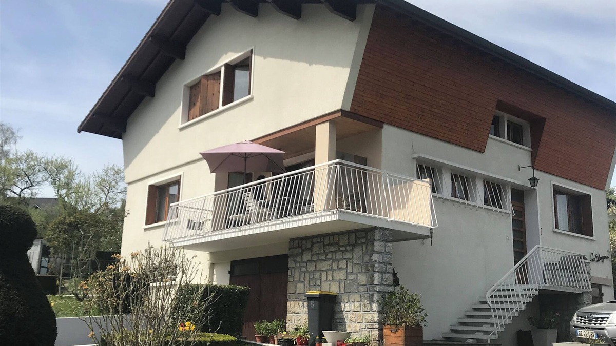 Seynod Apartment | 5 minutes from Annecy? Apartment on 2nd floor of a house with large garden