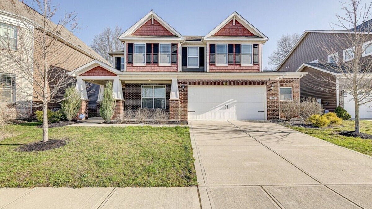 Westfield House | 5 Minutes to Grand Park, Fully Stocked Home with Game Room