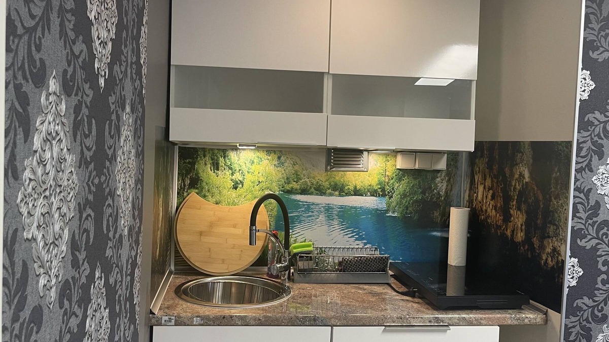 Feyen-Weismark Apartment | 5 minutes to the Moselle, bus stop right outside the front door to the center.