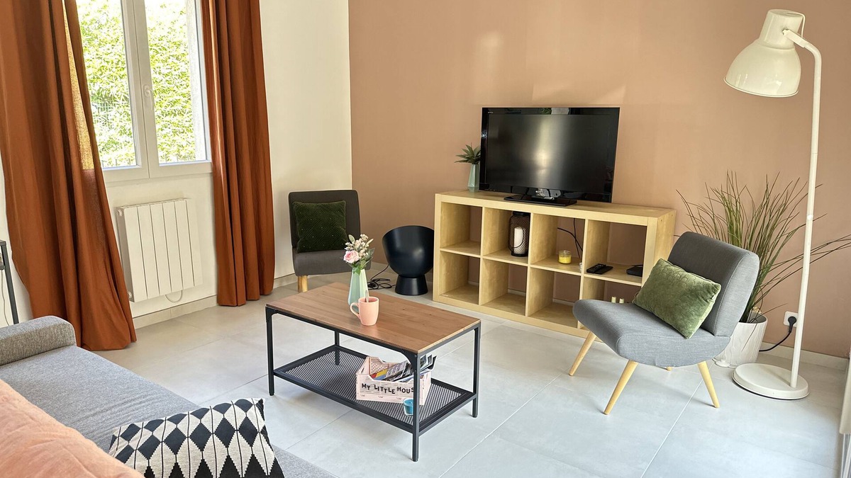 Les Lecques House | 5 minutes walk from the beach of Lecques, our pretty house welcomes you!