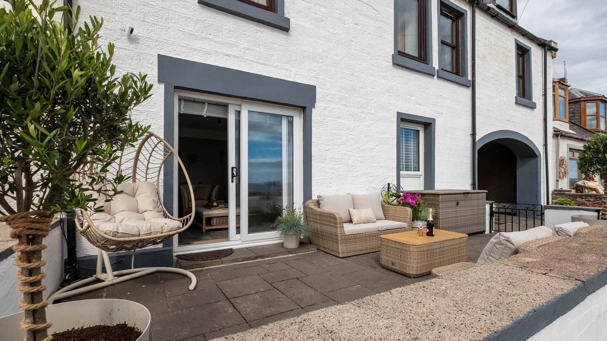 Letham Grange House | 5 South Street - Beach Front Apartment