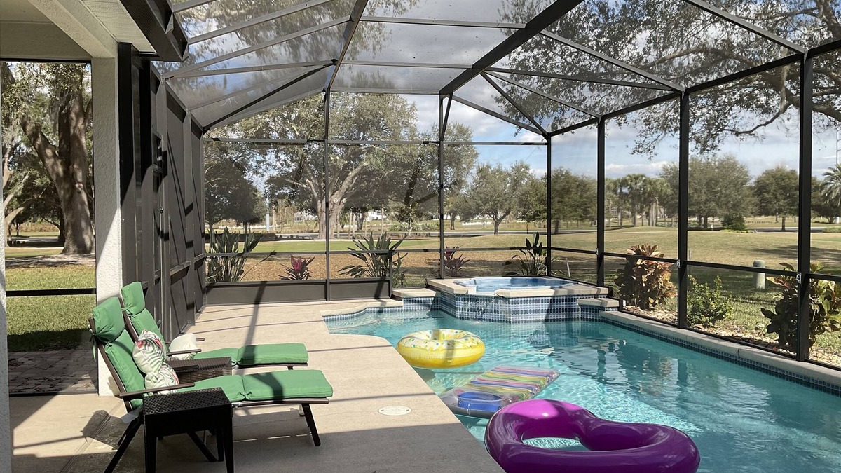 Ridgewood Lakes House | 5 Star 4 Bedroom Pool/Spa -Gated - On Golf Course Near Disney - Free Pool Heat