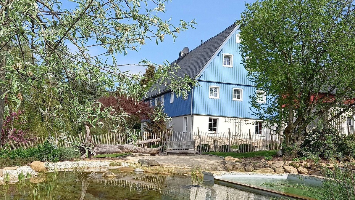 Oberrammenau Apartment | 5-star family idyll in a country house with natural pool and infrared cabin by the lake