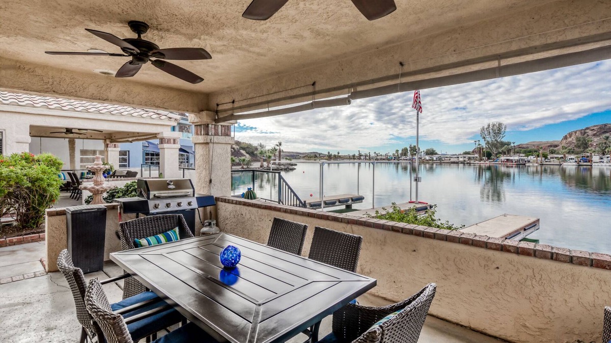 Cienega Springs House | 5 STAR GORGEOUS RIVER FRONT HOME RIGHT ON THE WATER AND DOCK ! ON PARKER STRIP