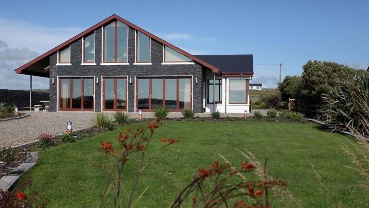 Liscannor House | 5 Star Luxury Modern Spectacular Coastal Home Fantastic Views