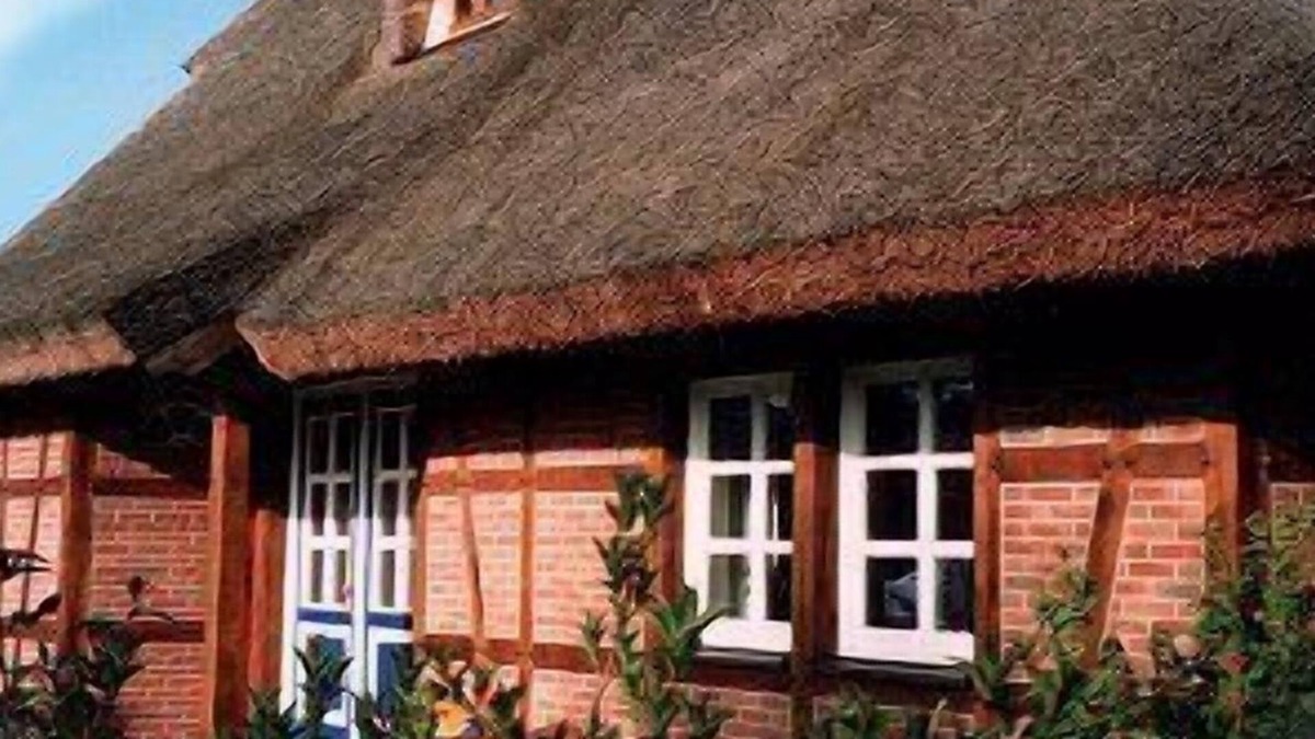 Dumsevitz House | 5-star thatched roof house, very cozy and comfortably furnished