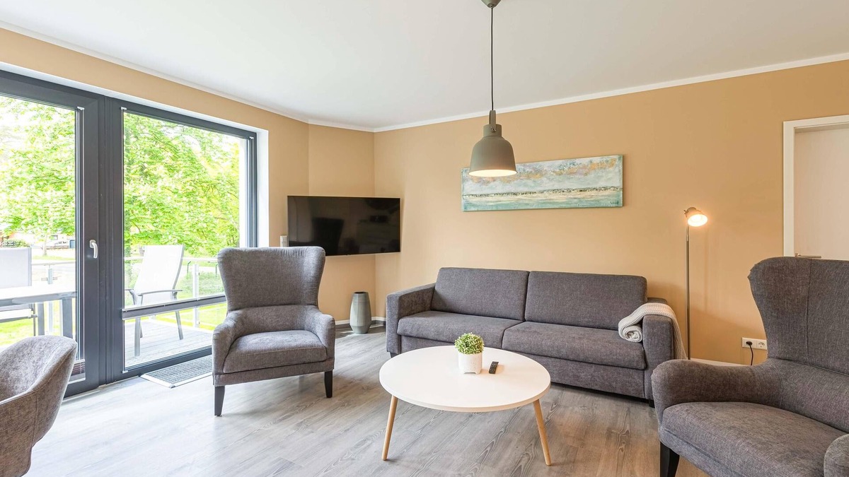 Krakow am See Apartment | 5 star vacation apartment with balcony on Lake Krakow