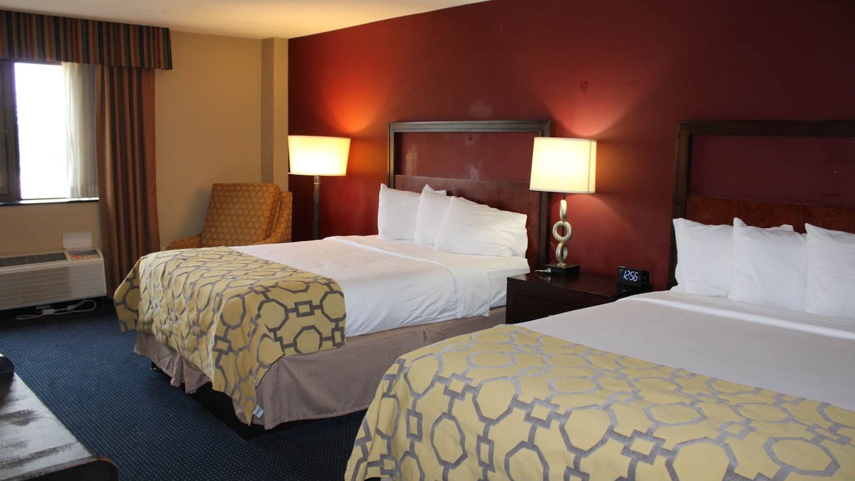 Hagerstown Hotel | 5 story hotel with luxury comfort, located in the heart of Hagerstown, MD
