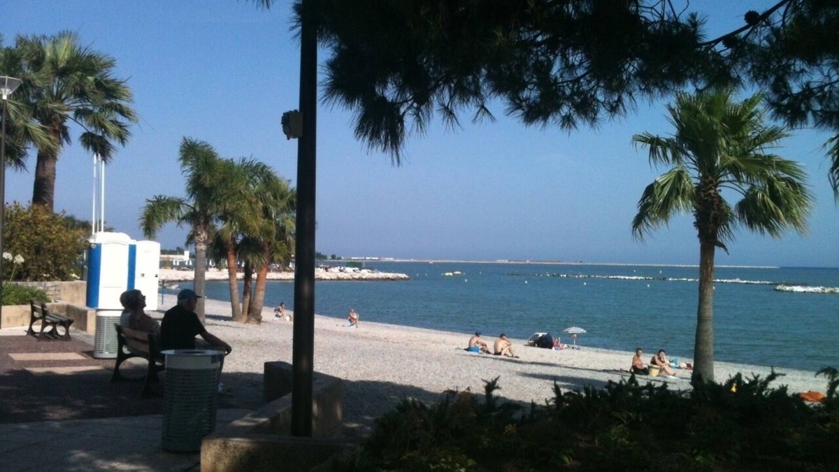 Saint-Laurent-du-Var Apartment | 50 meters from the sea Large 2 room terrace, very quiet, between Cannes and Monaco